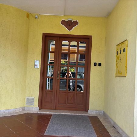 Apartment Meridiana ロヴィニ エクステリア 写真